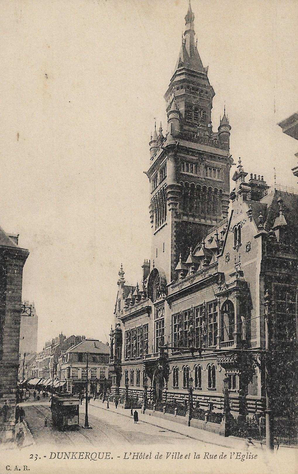 /France/FR_place_1903-1938_DUNKERQUE. L'Hotel de Ville et la Rue de l'Eglise.jpg